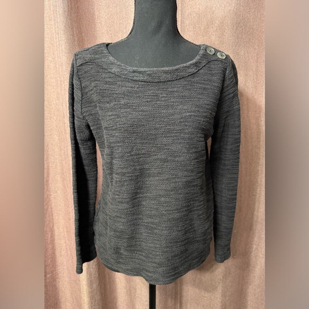 LOFT Womens Sz M Gray Knit Sweater Crew Neck Button Shoulder Detail Sweatshirt